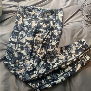 Blue floral lululemon leggings